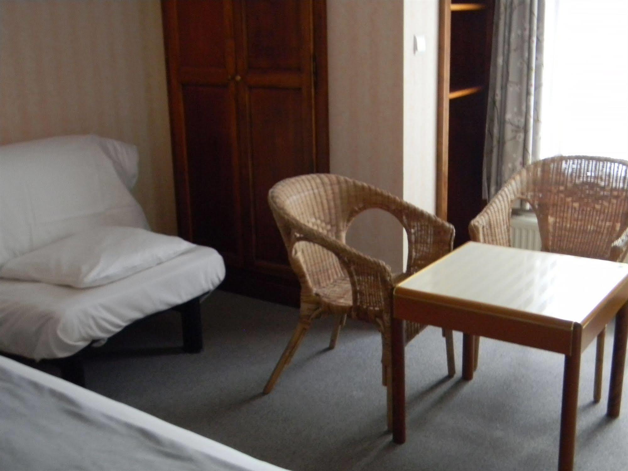 Hotel Du Roy Bouillon Ngoại thất bức ảnh