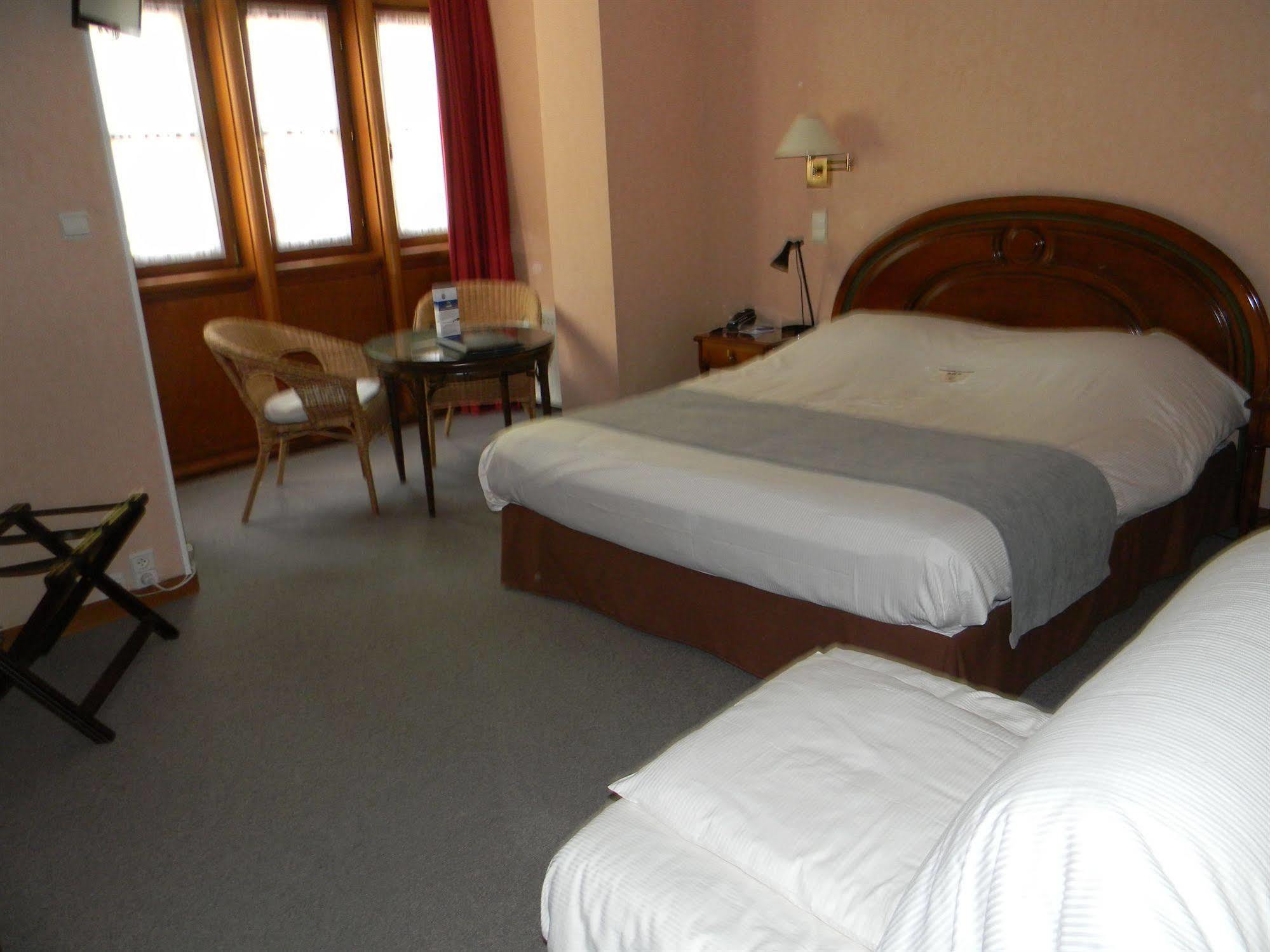 Hotel Du Roy Bouillon Ngoại thất bức ảnh