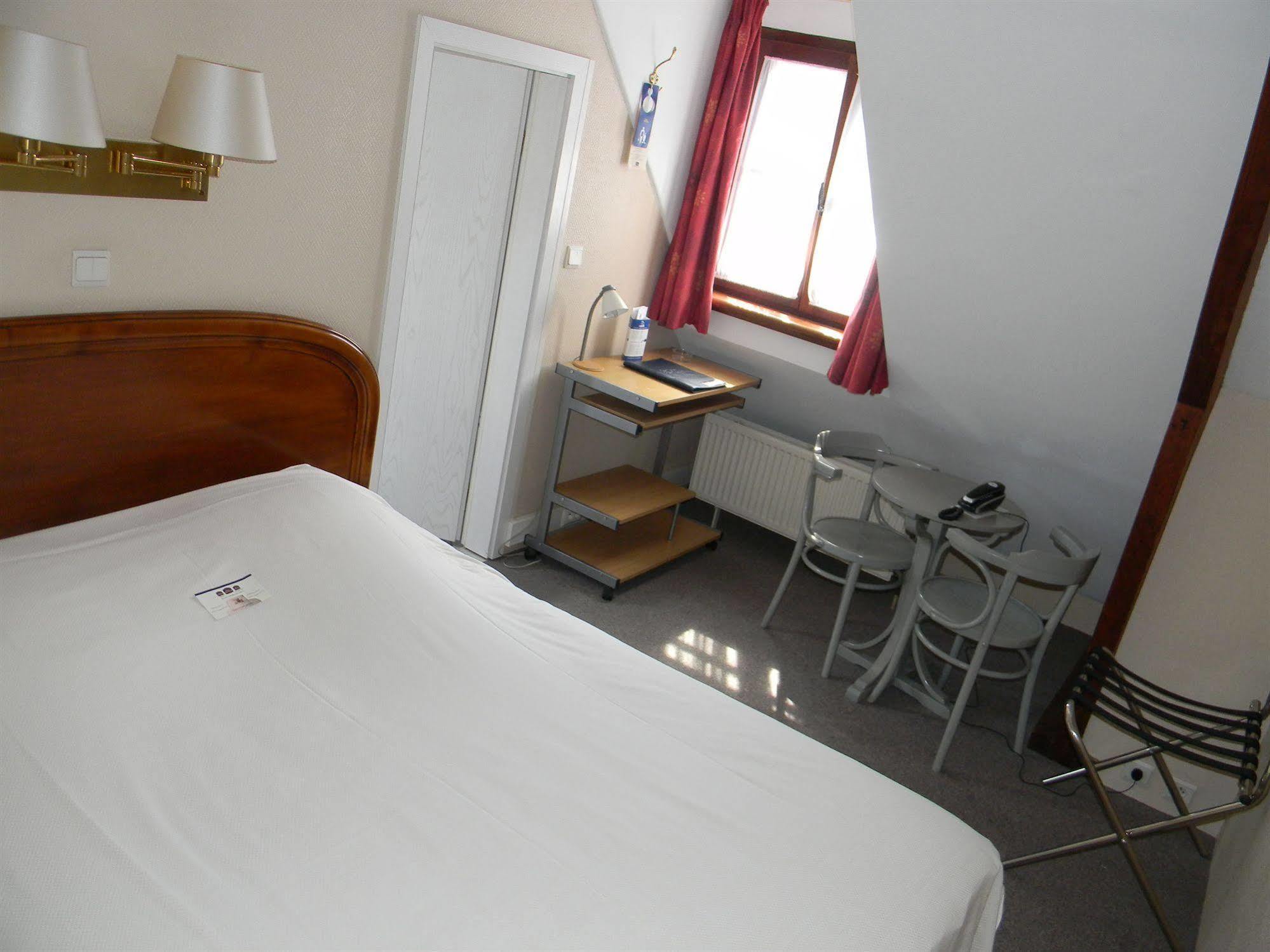 Hotel Du Roy Bouillon Ngoại thất bức ảnh