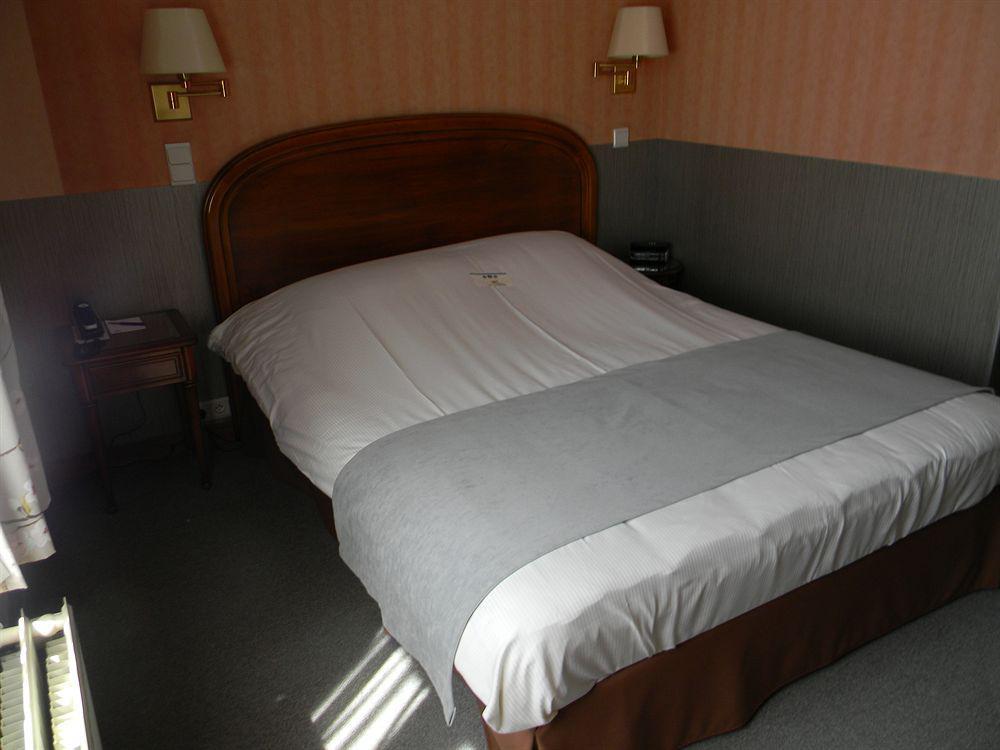 Hotel Du Roy Bouillon Ngoại thất bức ảnh